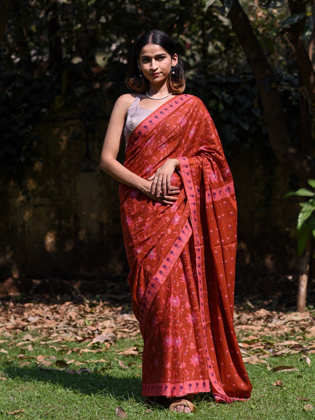 

Suta Floral Printed Pure Cotton Saree, Maroon