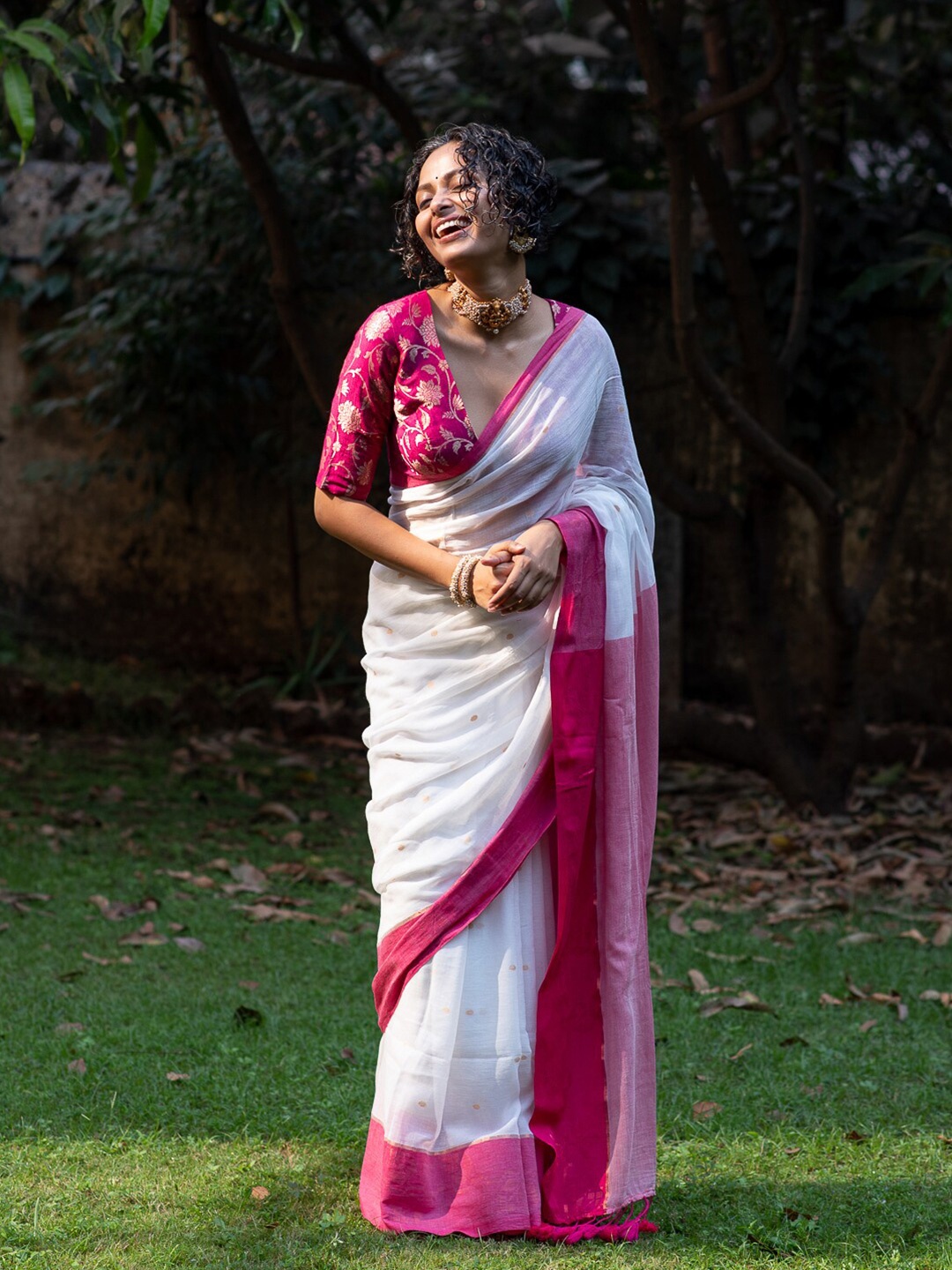 

Suta Woven Design Zari Pure Cotton Saree, White