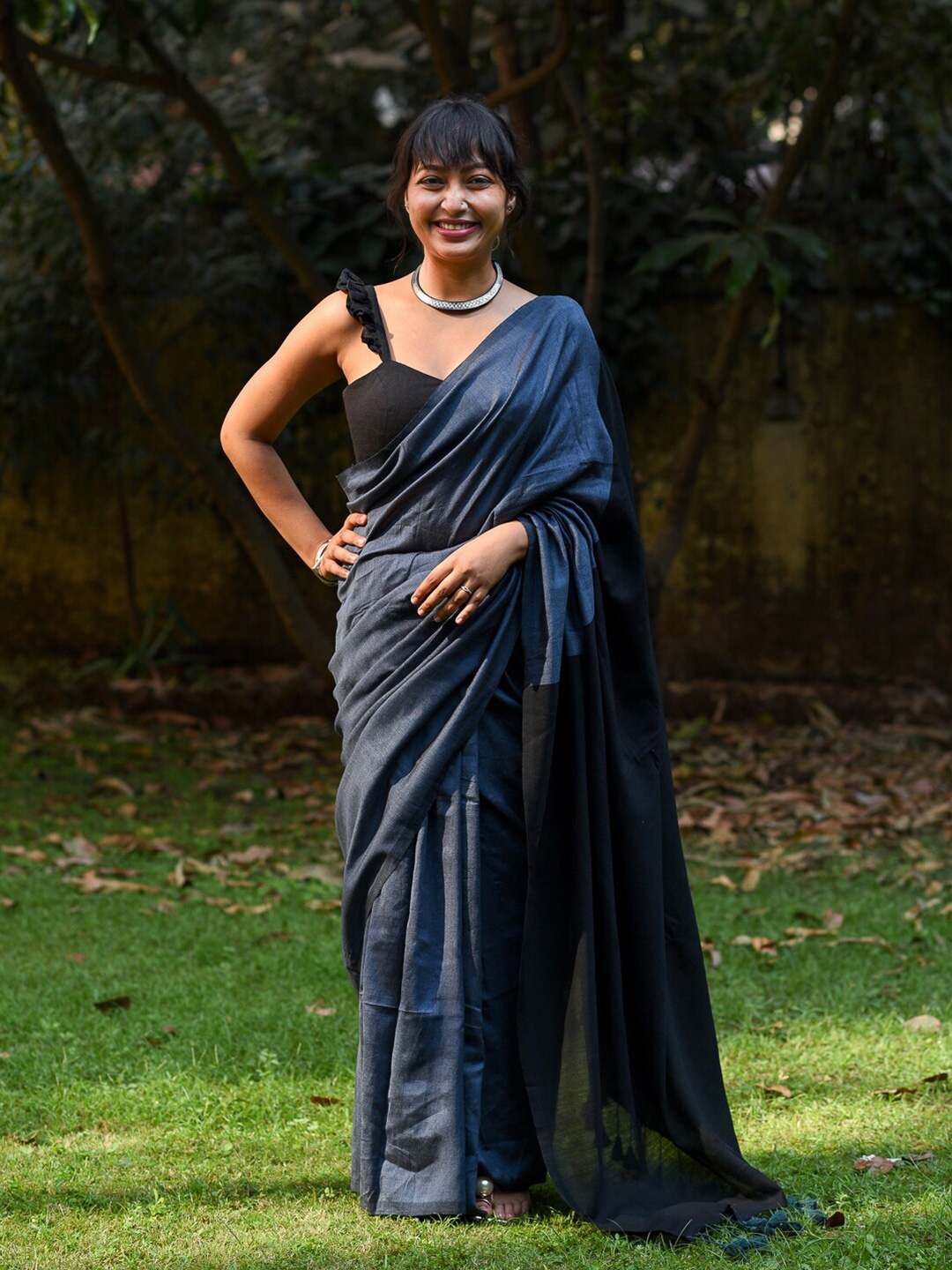 

Suta Cotton Blend Saree, Charcoal