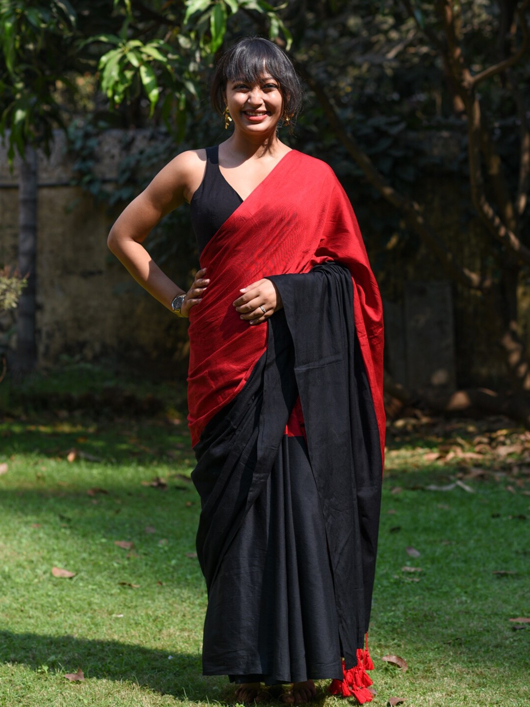

Suta Colourblocked Saree, Black