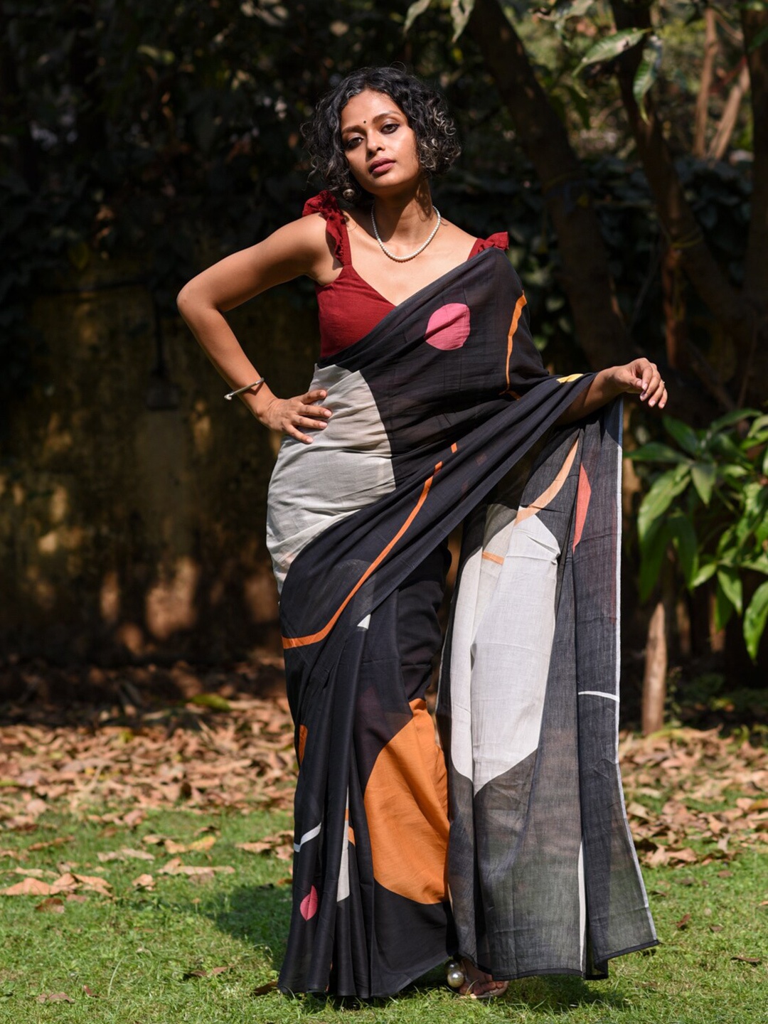 

Suta Pure Cotton Saree, Black