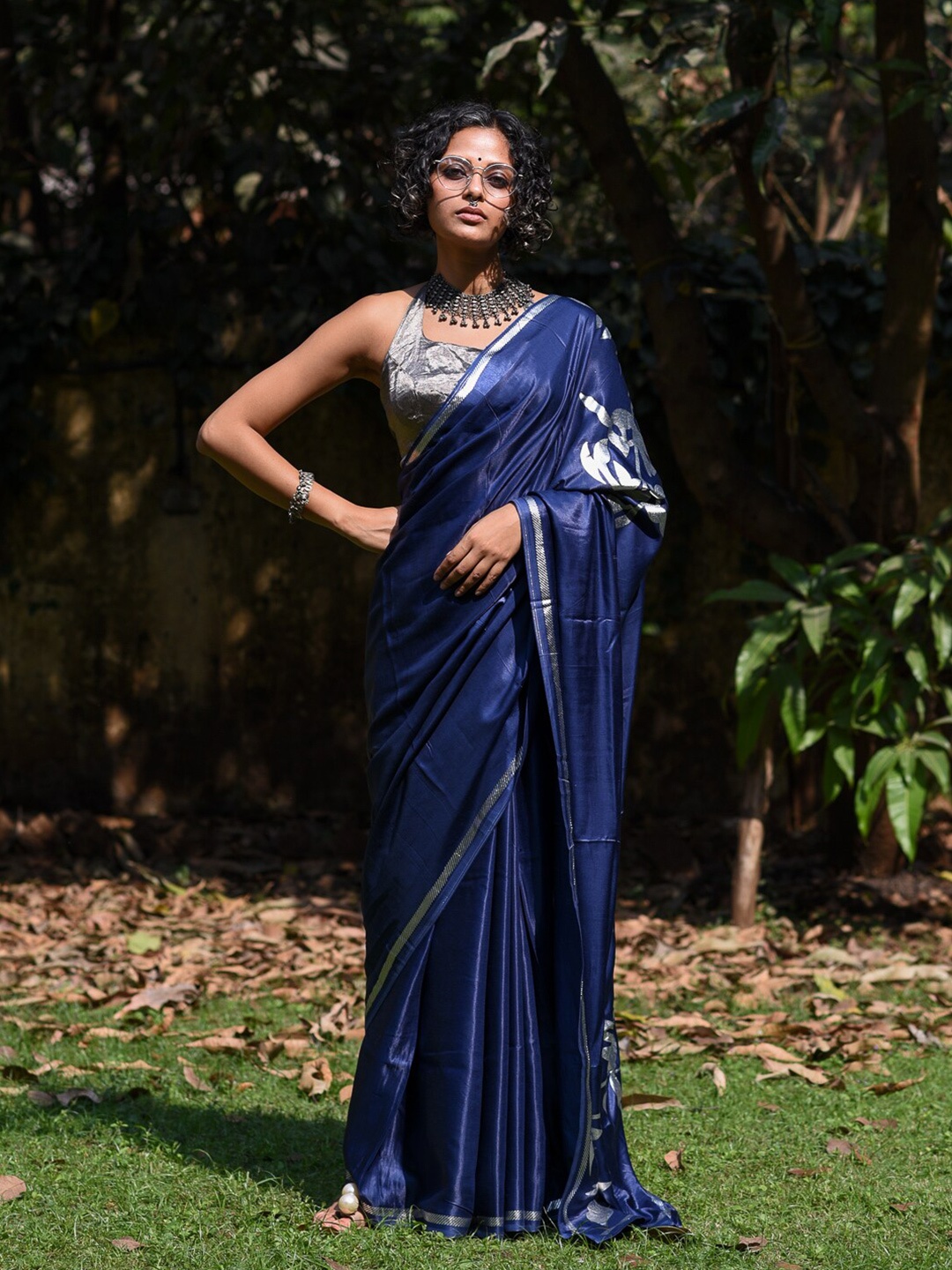 

Suta Floral Printed Cotton Blend Saree, Blue