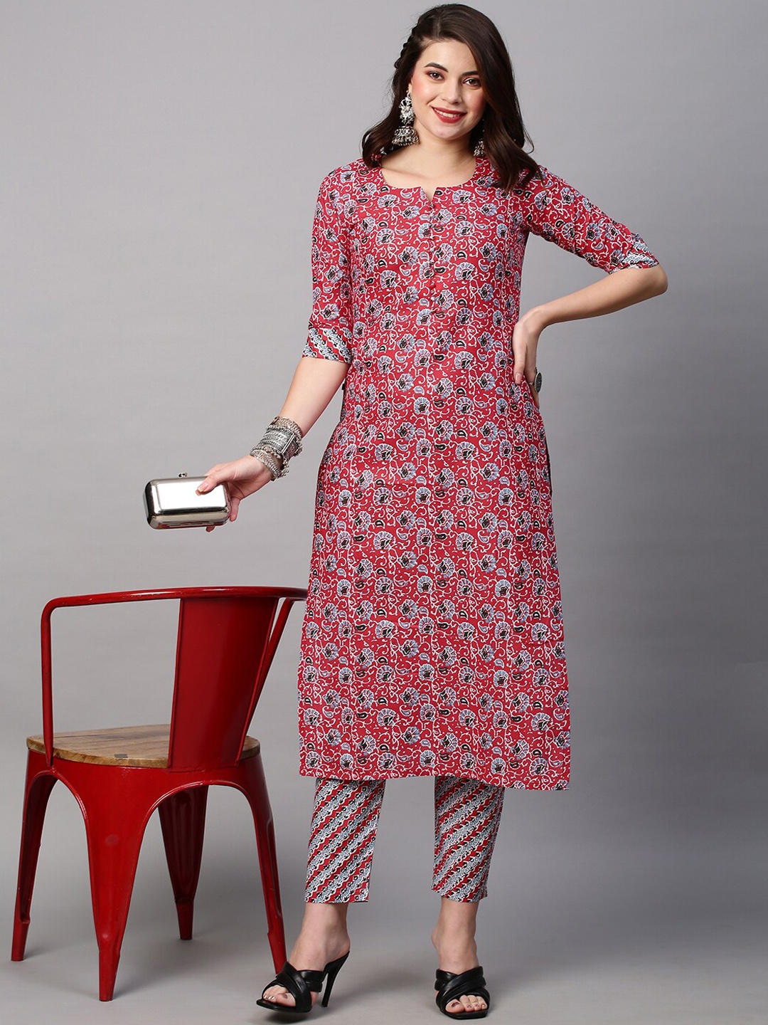 

KALINI Women Floral Printed Kurta with Trousers, Red