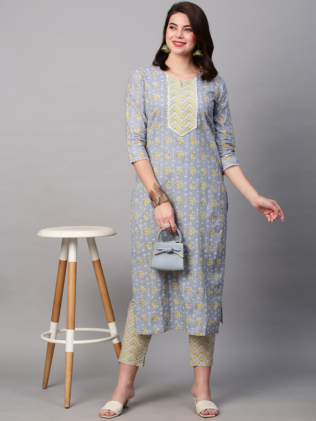 

KALINI Floral Printed Notch Neck Kurta with Trousers, Grey