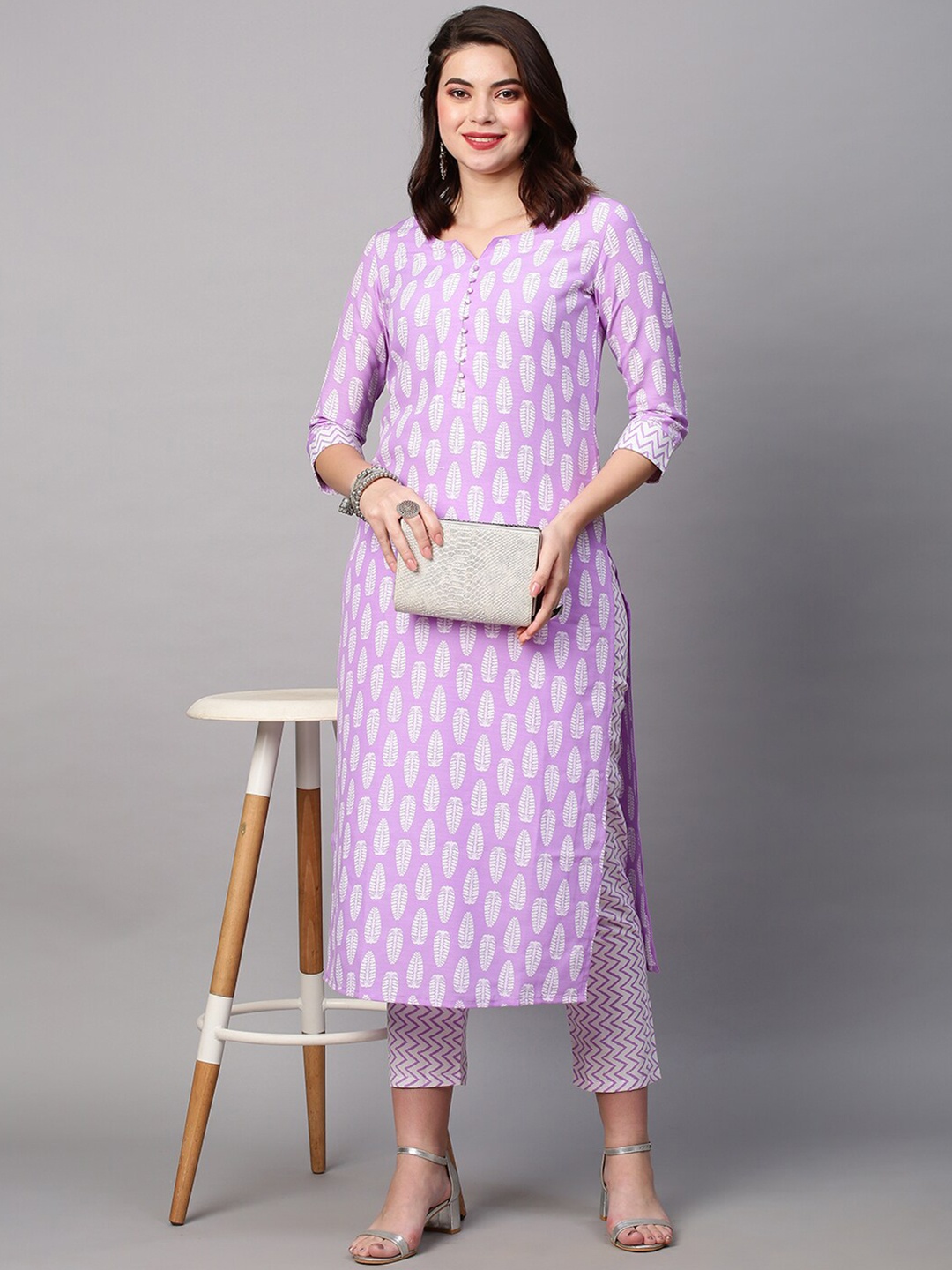 

KALINI Women Ethnic Motifs Printed Notch Neck Kurta with Trousers, Violet