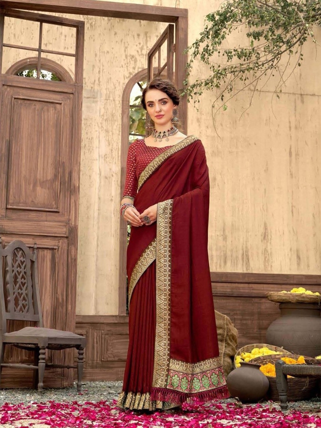 

SHAIBO SAREE Zari Pure Silk Saree, Maroon