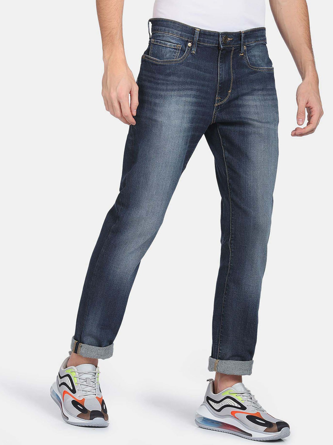

Flying Machine Men Straight Fit Light Fade Jeans, Blue
