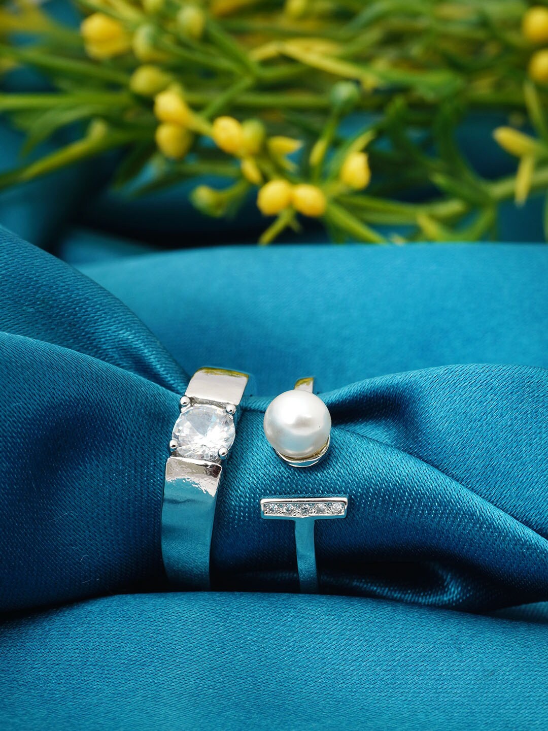 

Ferosh Set Of 2 Silver-Plated Stone-Studded Finger Couple Rings