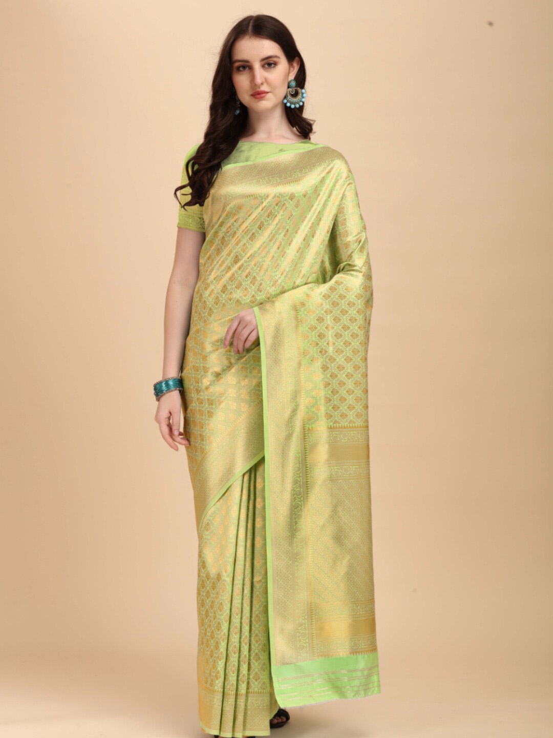 

Kasak Woven Design Silk Blend Kanjeevaram Saree, Green