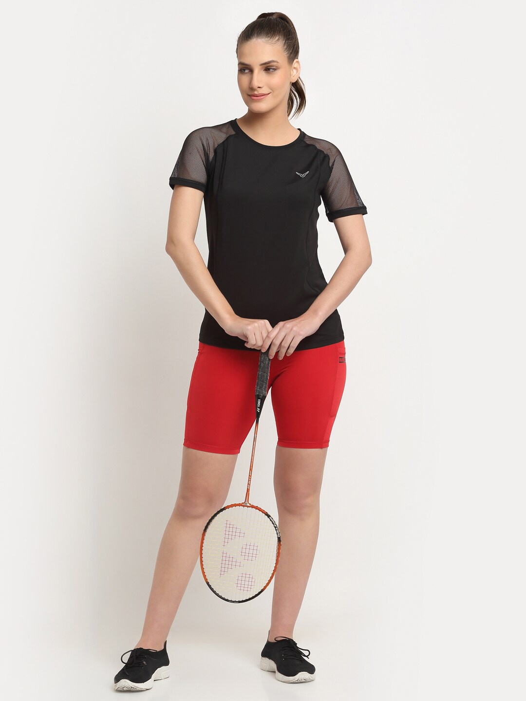 

Invincible Women Regular Fit T Shirt, Black