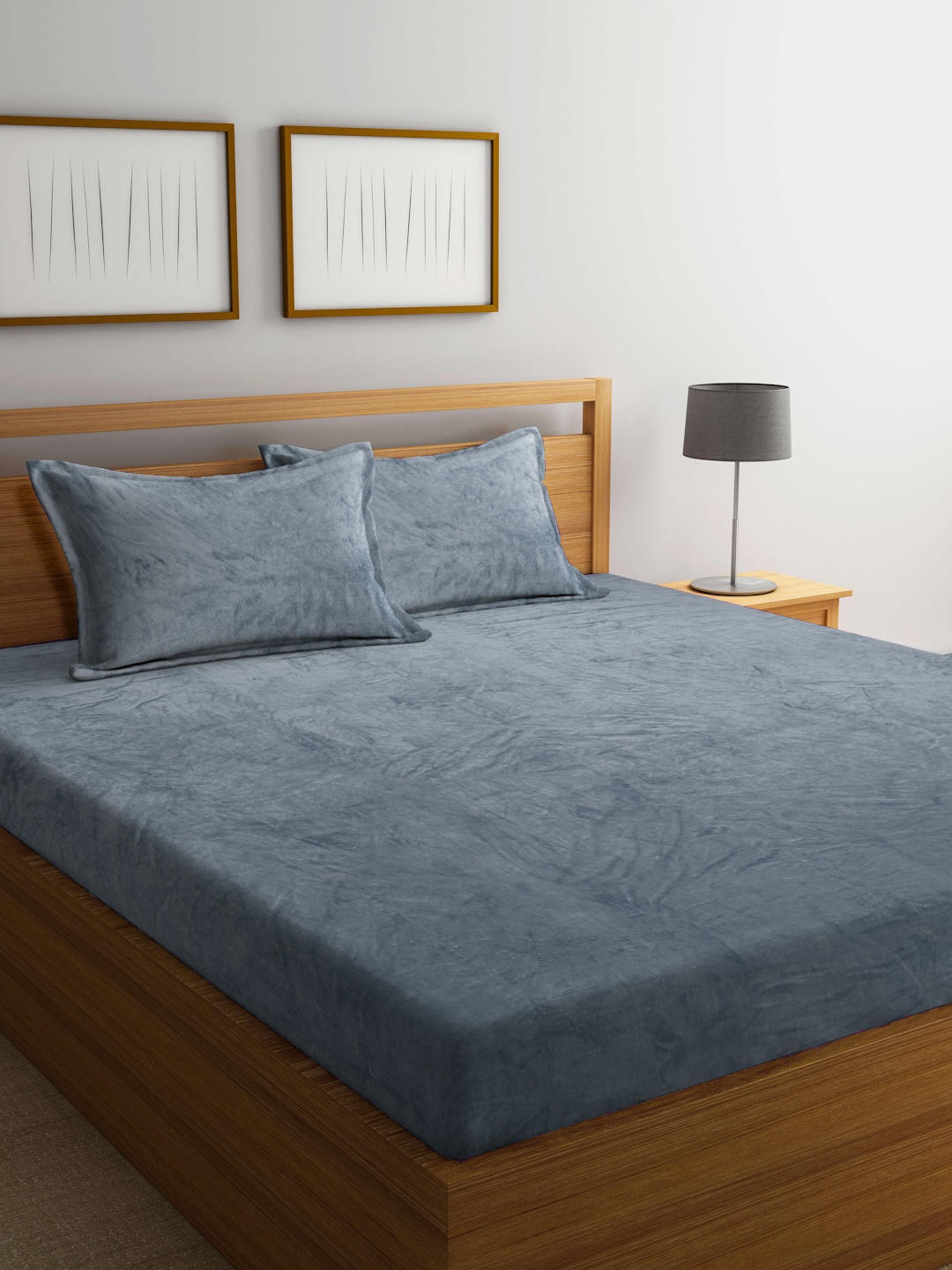 

KLOTTHE 300 TC Woolen King Bedsheet With 2 Pillow Covers, Grey