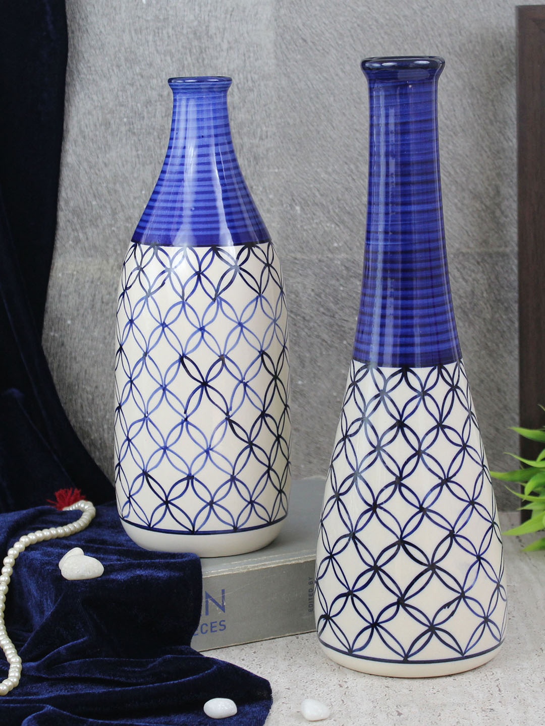 

TIED RIBBONS White & Blue 2 Pieces Printed Ceramic Bottle Flower Vases