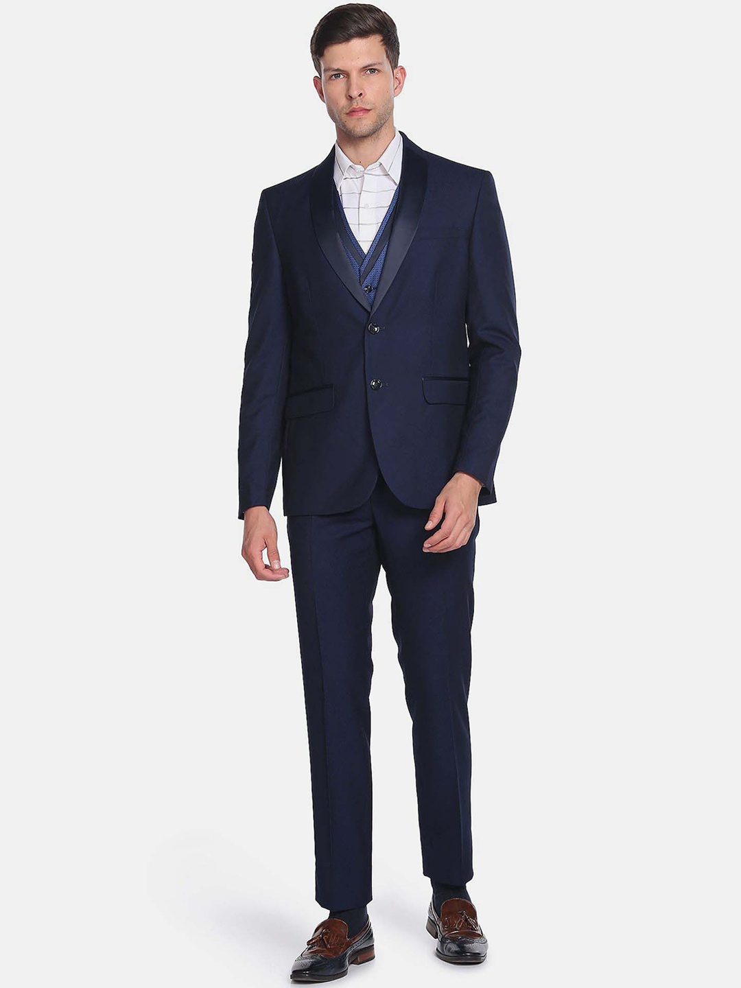 

Arrow Men Single Breasted Slim Fit 3-Peice Self-Design Formal Suit, Navy blue