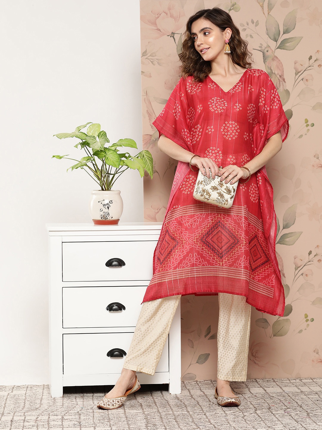 

Yufta Bandhani Printed Flared Sleeves Kaftan Kurta, Red