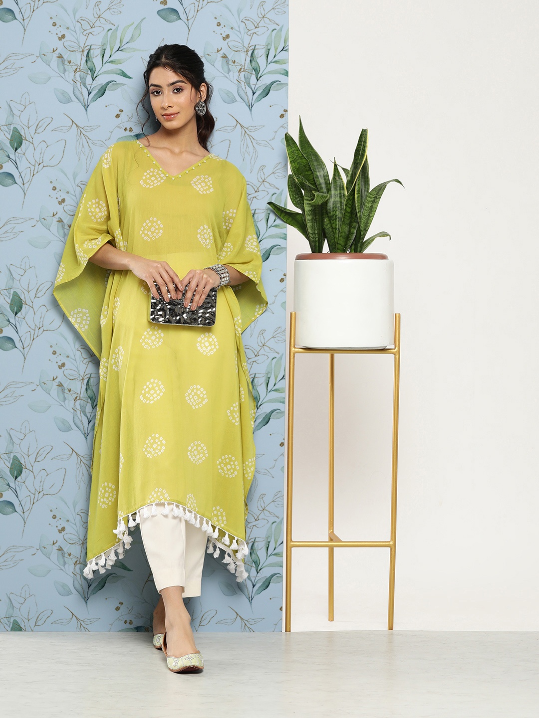 

Yufta Women Bandhani Printed Flared Sleeves Pure Cotton Kaftan Kurta, Green