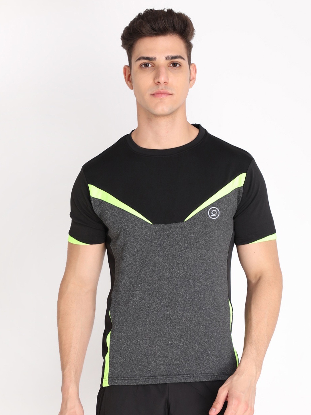 

CHKOKKO Men Colourblocked Dri-FIT T-shirt, Black