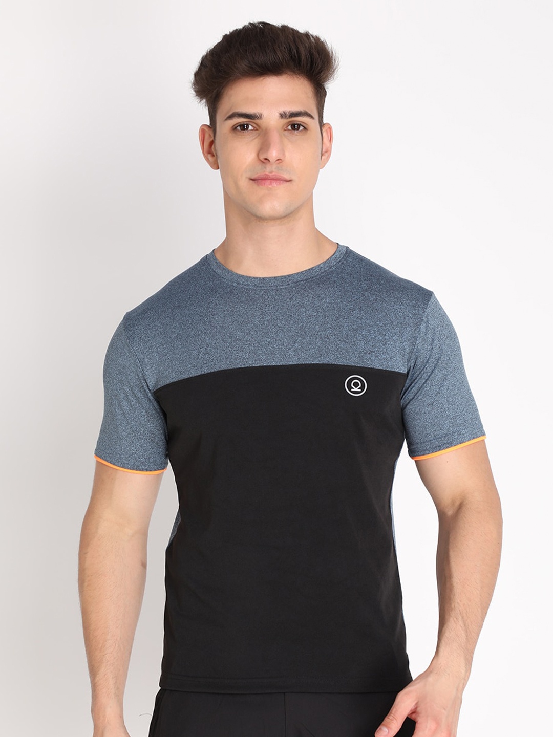 

CHKOKKO Men Colourblocked Dri-FIT T-shirt, Black