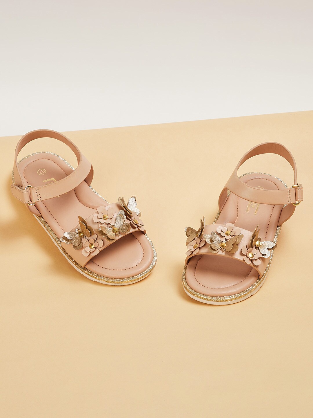 

Fame Forever by Lifestyle Girls Beige Open Toe Flats with Bows