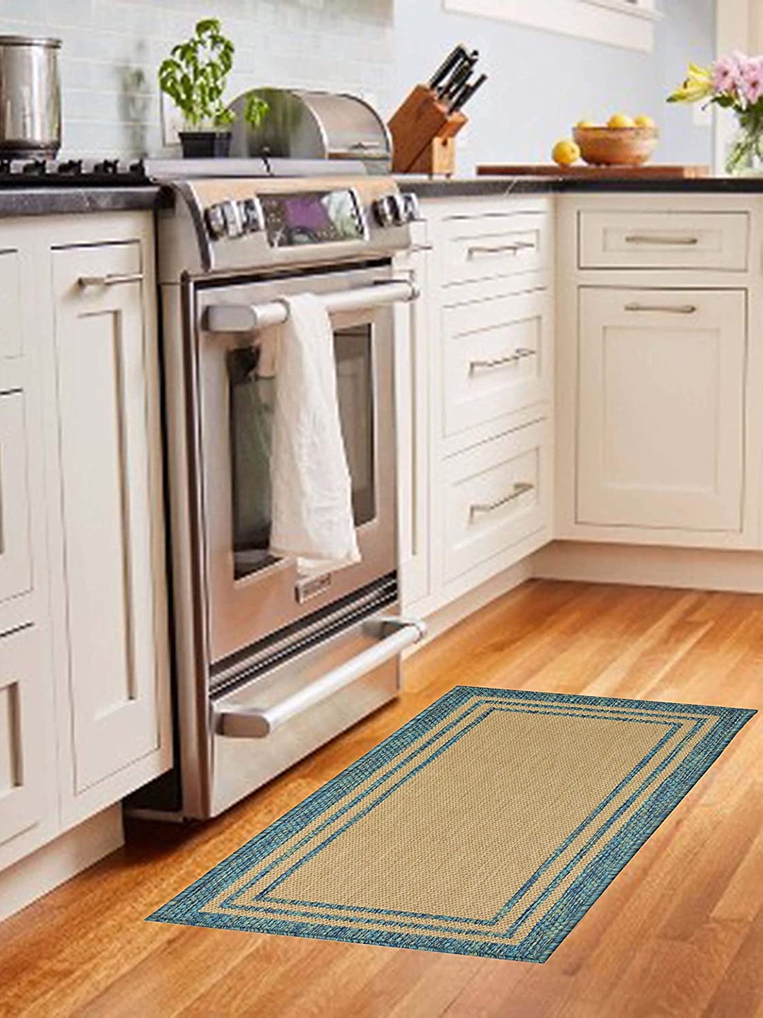 

Homitecture Green & Beige Rectangle Pure Jute Fiber Floor Runner