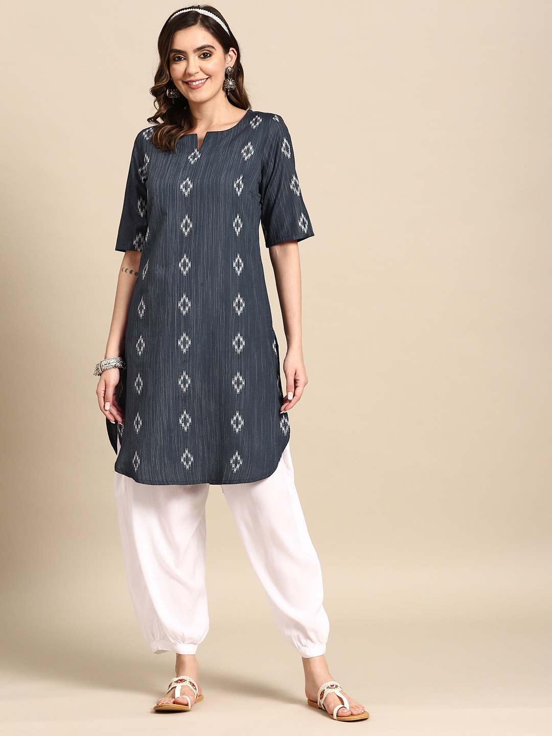 

Sangria Women Woven Design Kurta, Navy blue