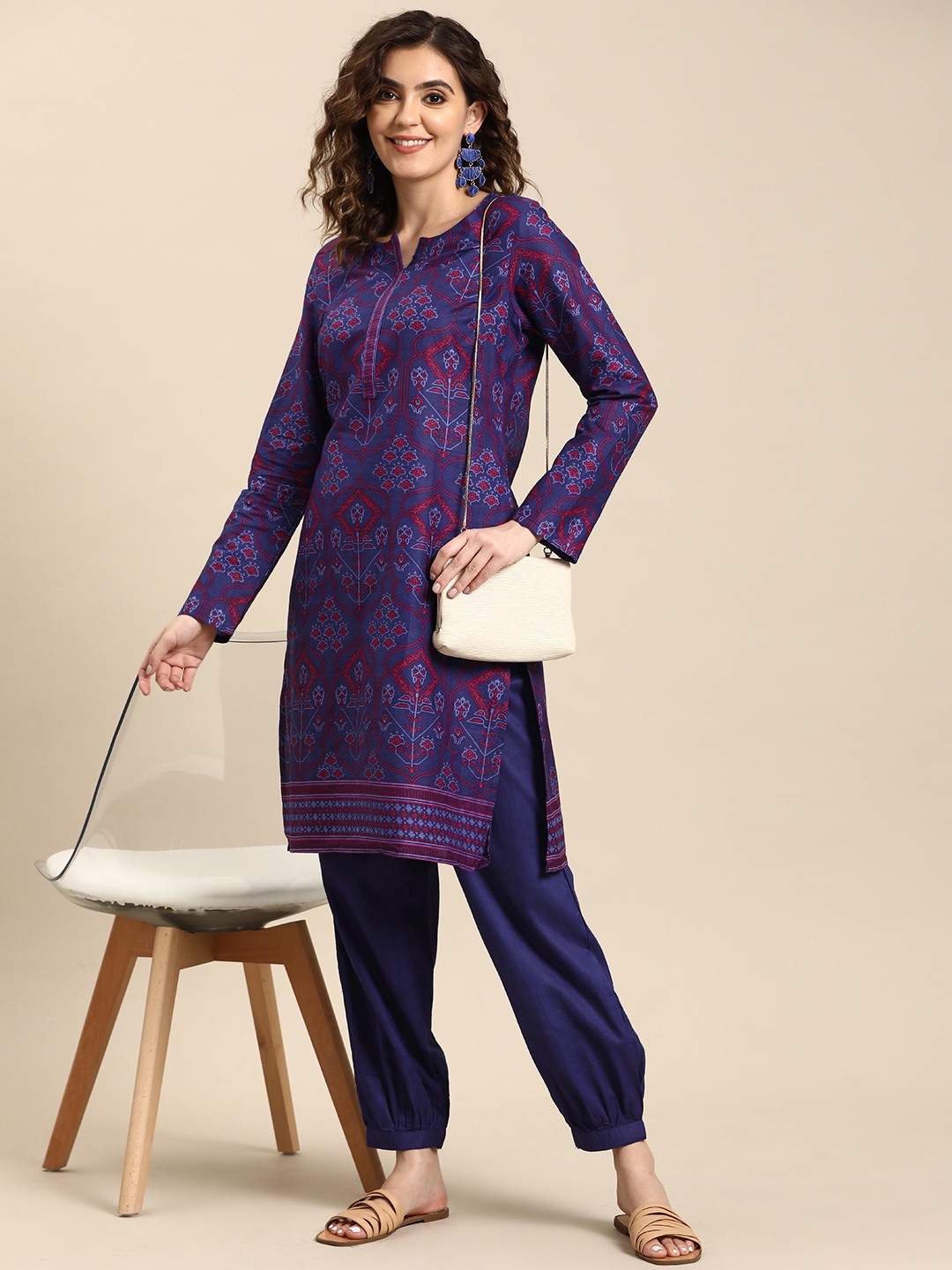 

Sangria Ethnic Motifs Print Kurta with Salwar, Purple