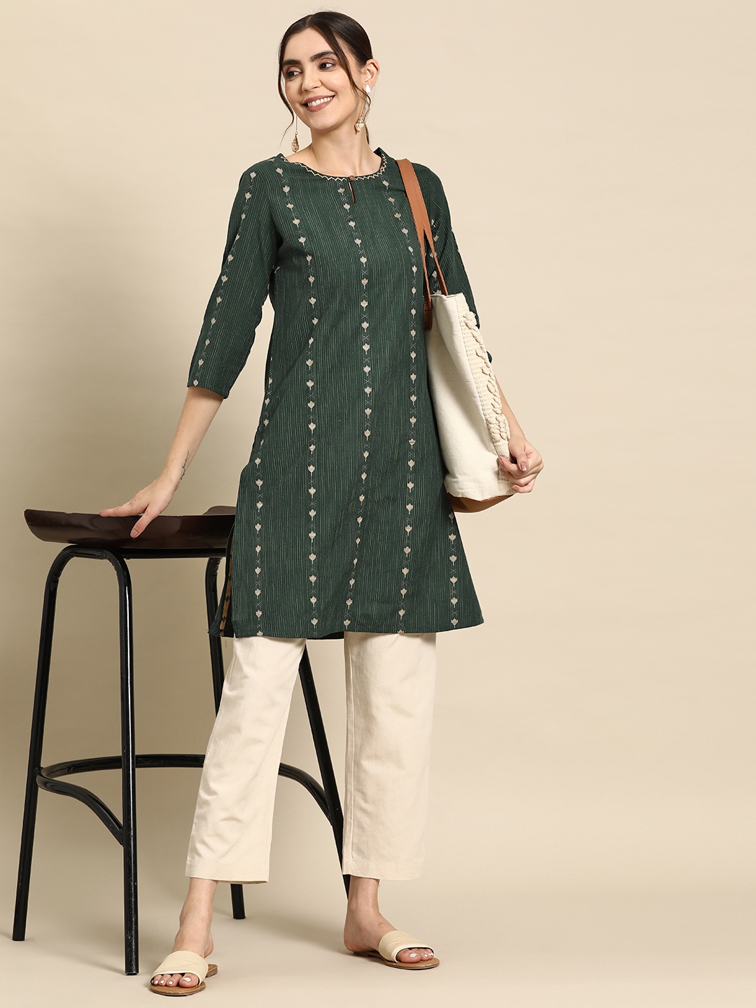 

Sangria Women Striped Keyhole Neck Kurta, Green