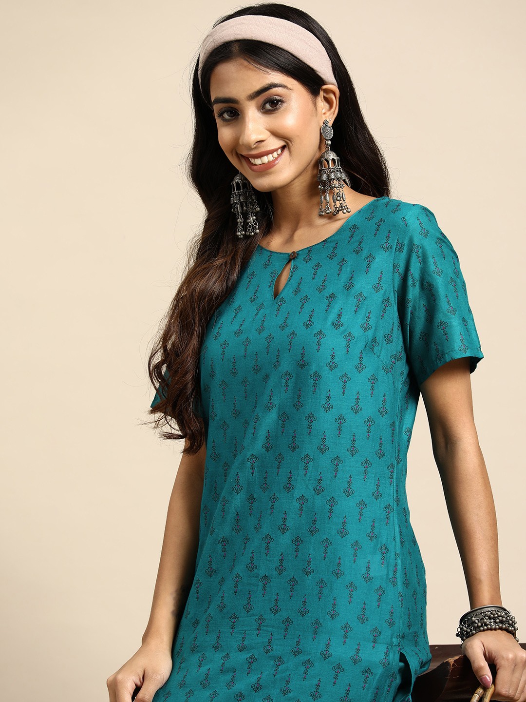 

Sangria Ethnic Motifs Printed Straight Kurta with Trousers, Teal