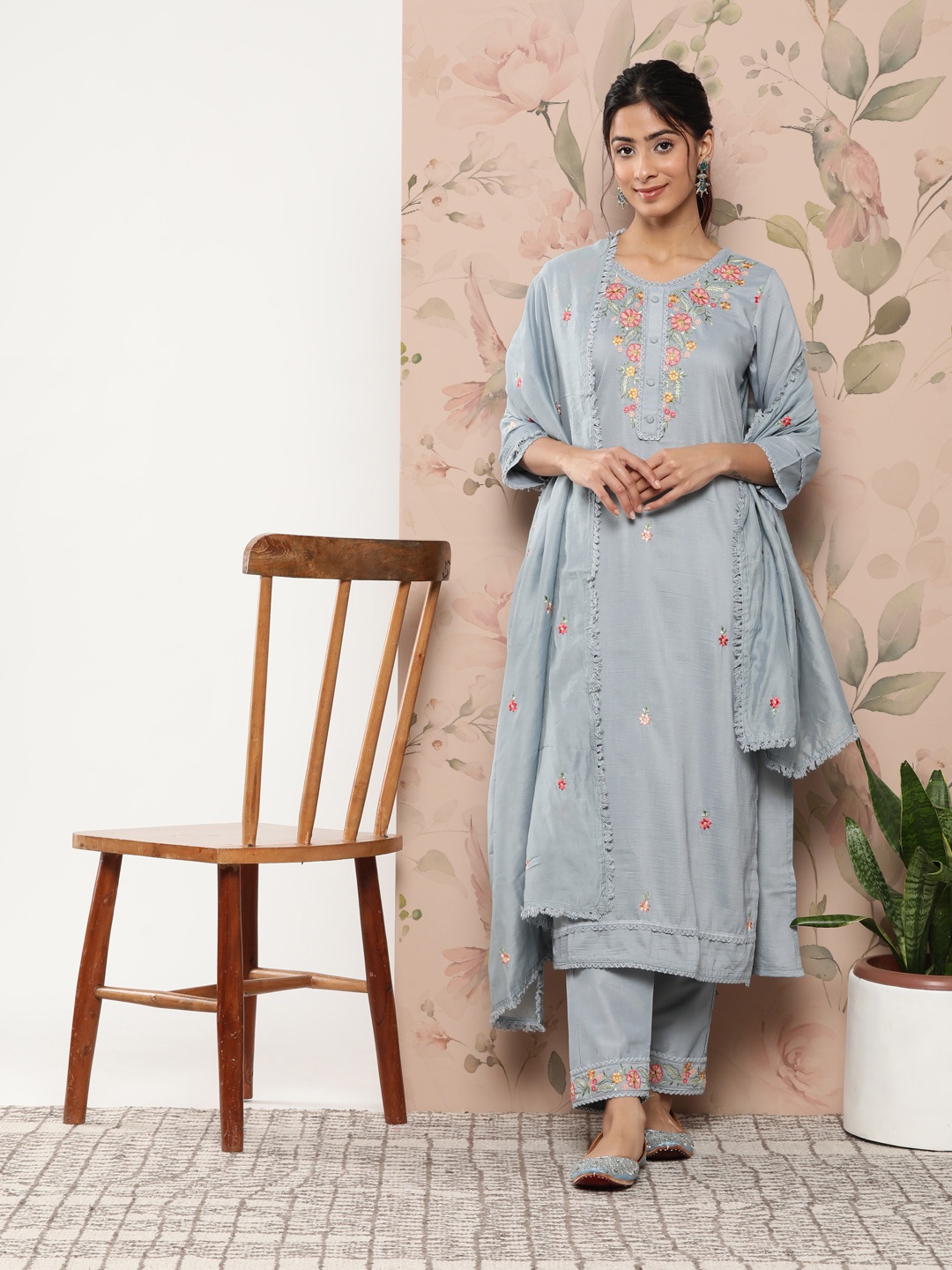 

Janasya Women Floral Embroidered Thread Work Kurta With Trousers & Dupatta, Blue