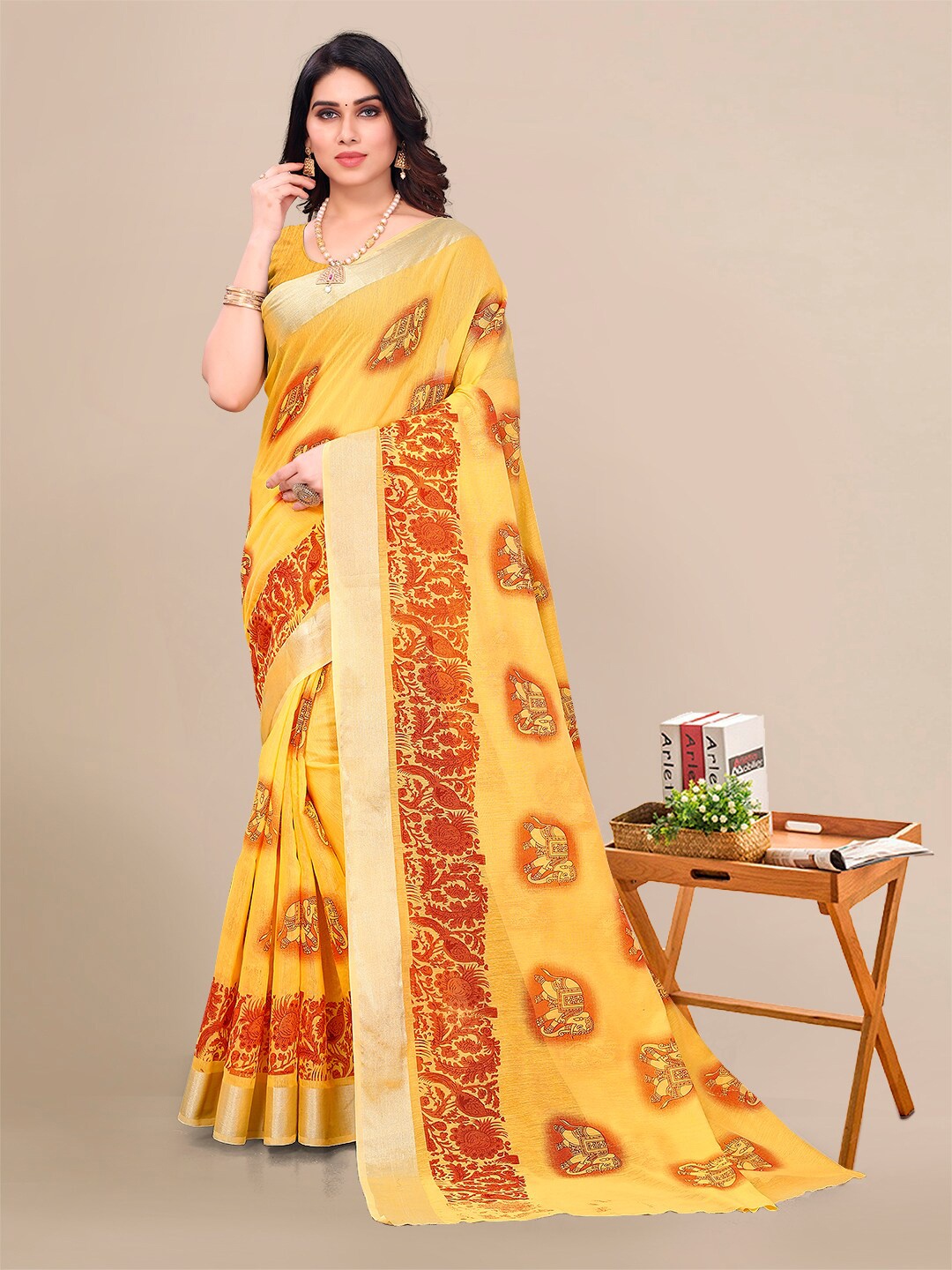 

Sidhidata Floral Pure Georgette Bandhani Saree, Gold