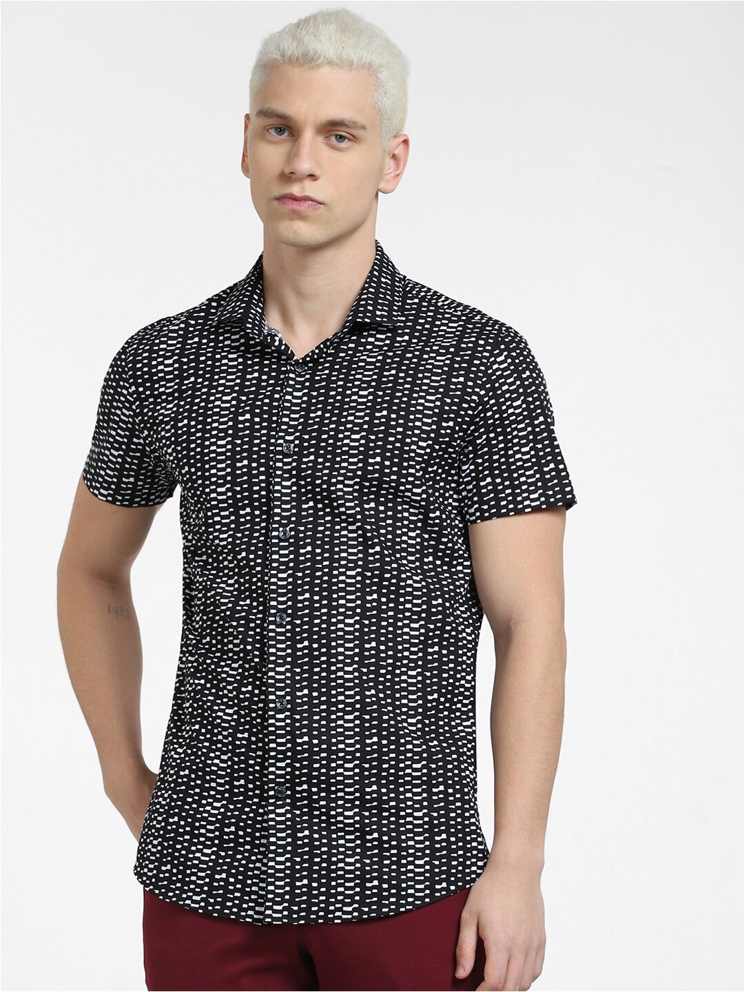 

Jack & Jones Men Slim Fit Printed Cotton Casual Shirt, Black