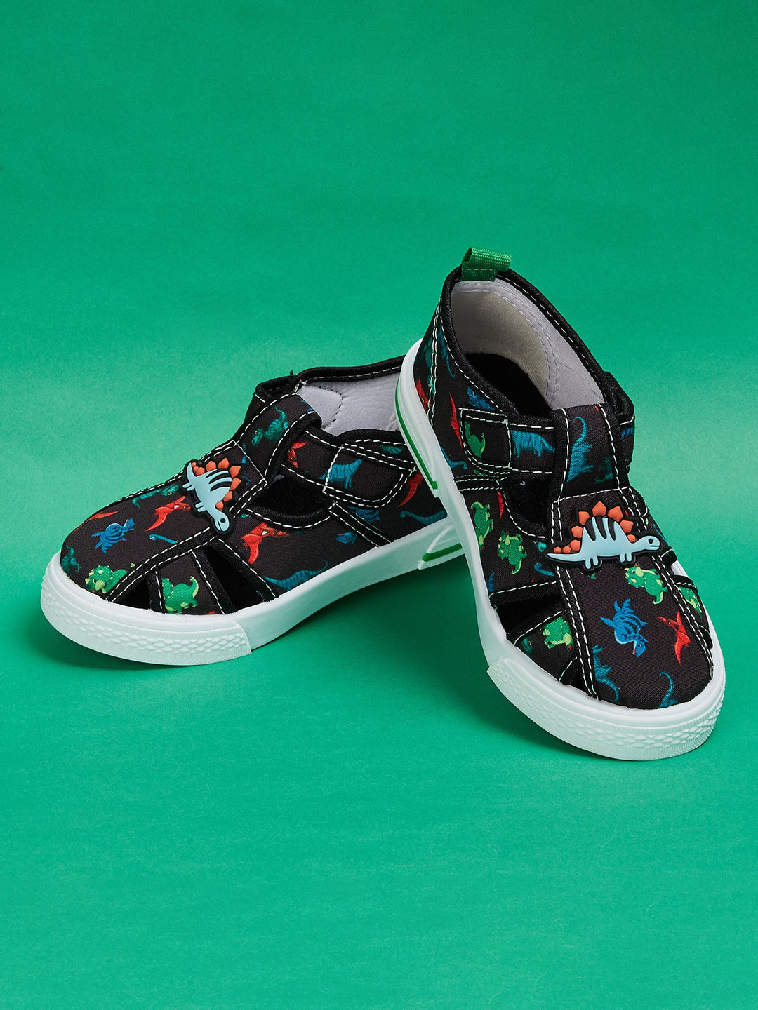 

Fame Forever by Lifestyle Boys Printed Canvas Sneakers, Black