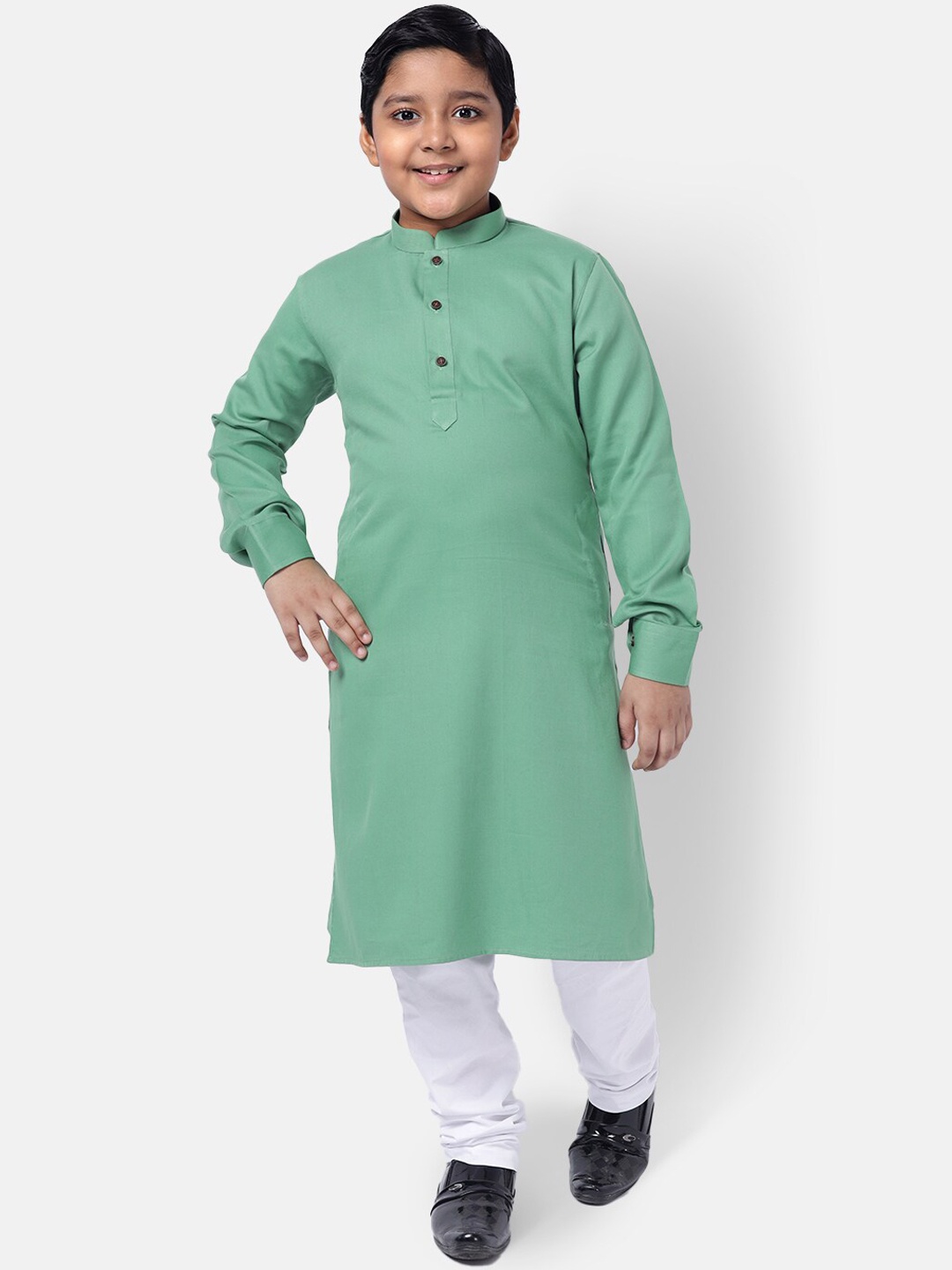 

NAMASKAR Boys Mandarin collar Kurta with Churidar, Green