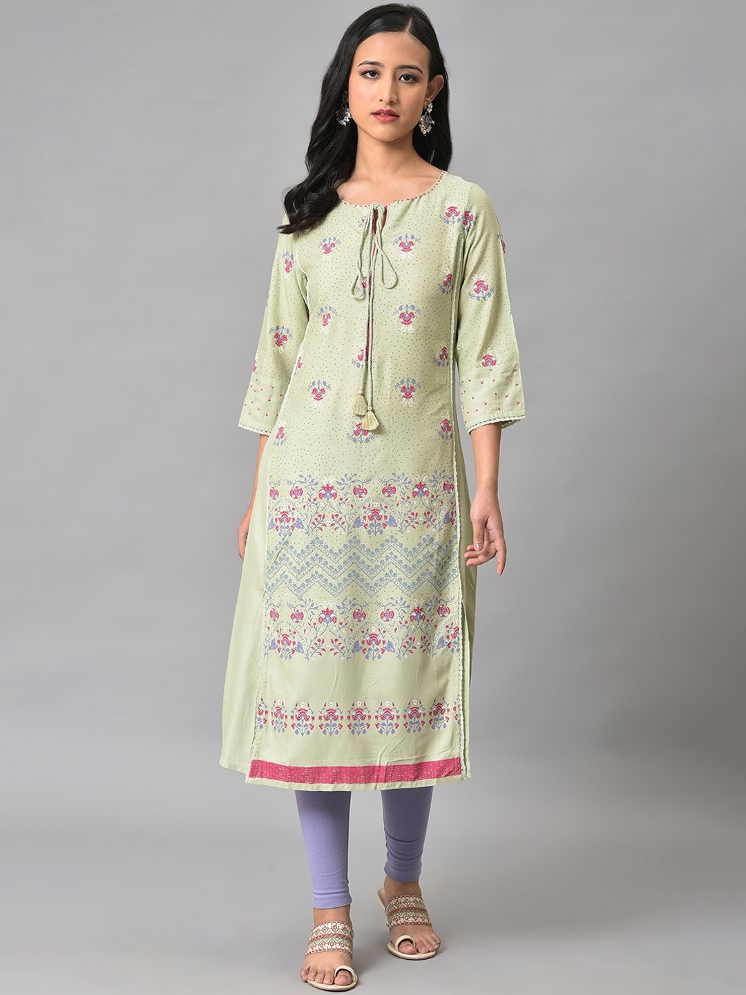 

W Women Floral Printed Tie-Up Neck Kurta, Green