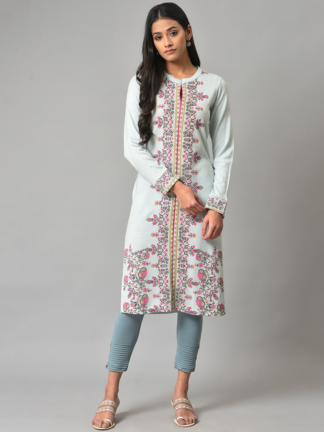 

W Women Floral Embroidered Thread Work Acrylic Kurta, Blue