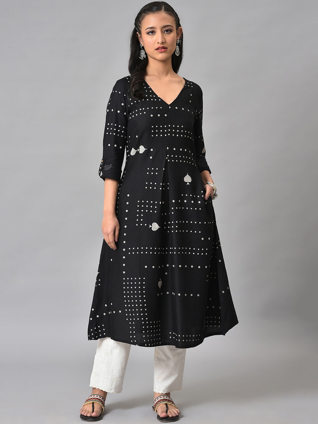 

W Women Geometric Printed Anarkali Kurta, Black