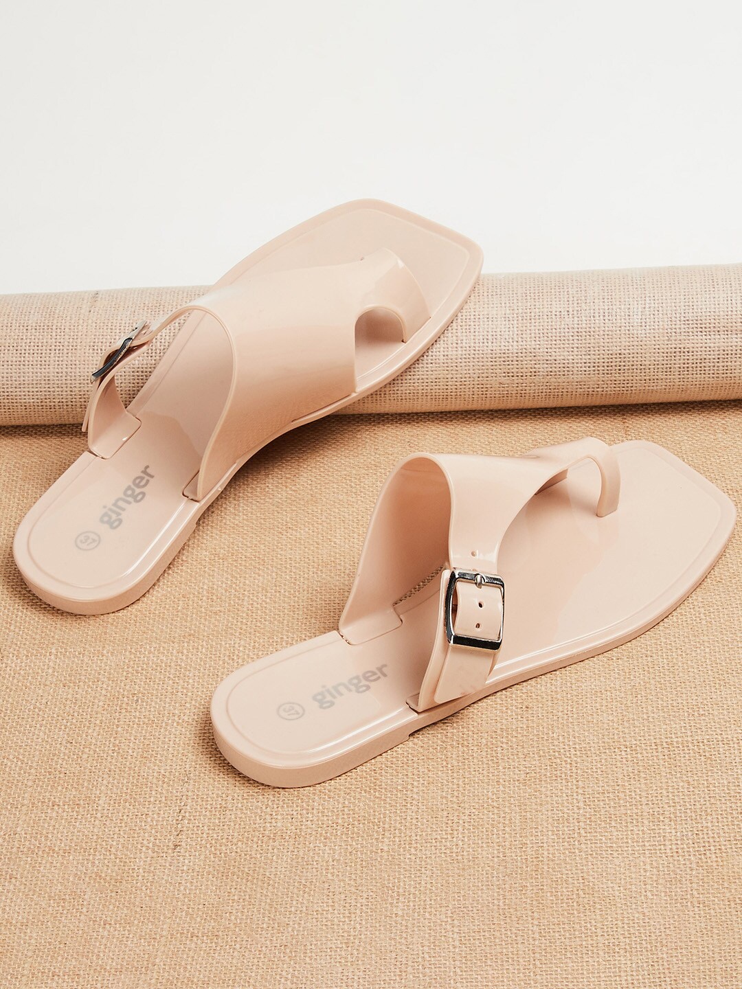 

Ginger by Lifestyle Women Open Toe Flats, Beige
