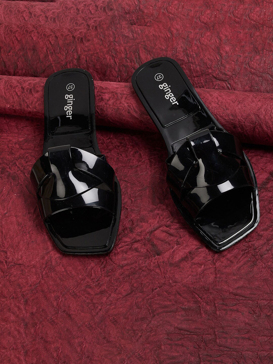 

Ginger by Lifestyle Women Open Toe Flats, Black