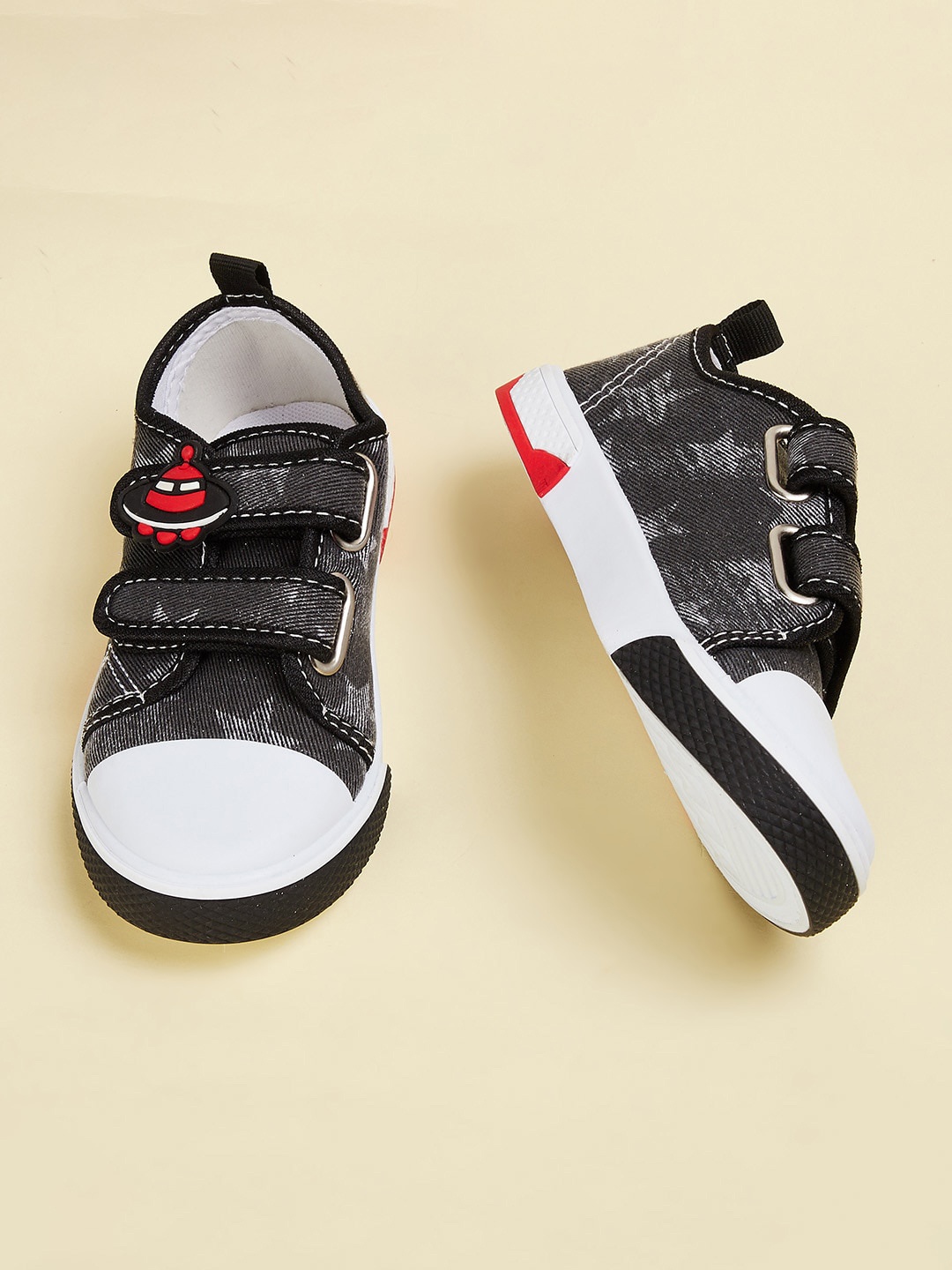 

Fame Forever by Lifestyle Boys Printed Canvas Sneakers, Black