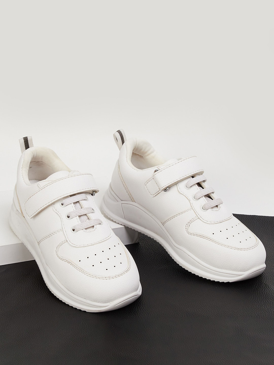 

Fame Forever by Lifestyle Boys Perforations Sneakers, White