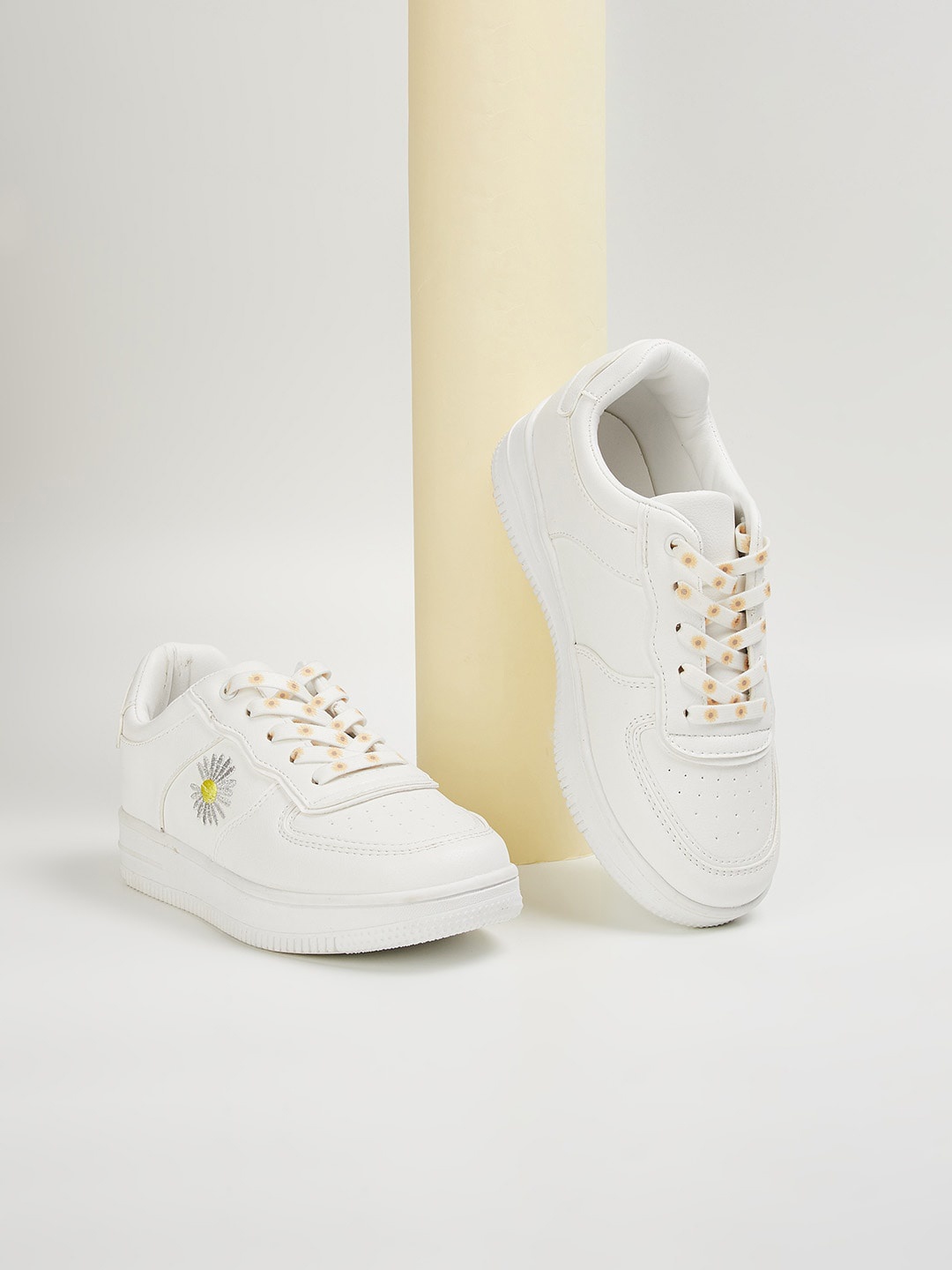 

Fame Forever by Lifestyle Girls Printed Lace-Ups Sneakers, White