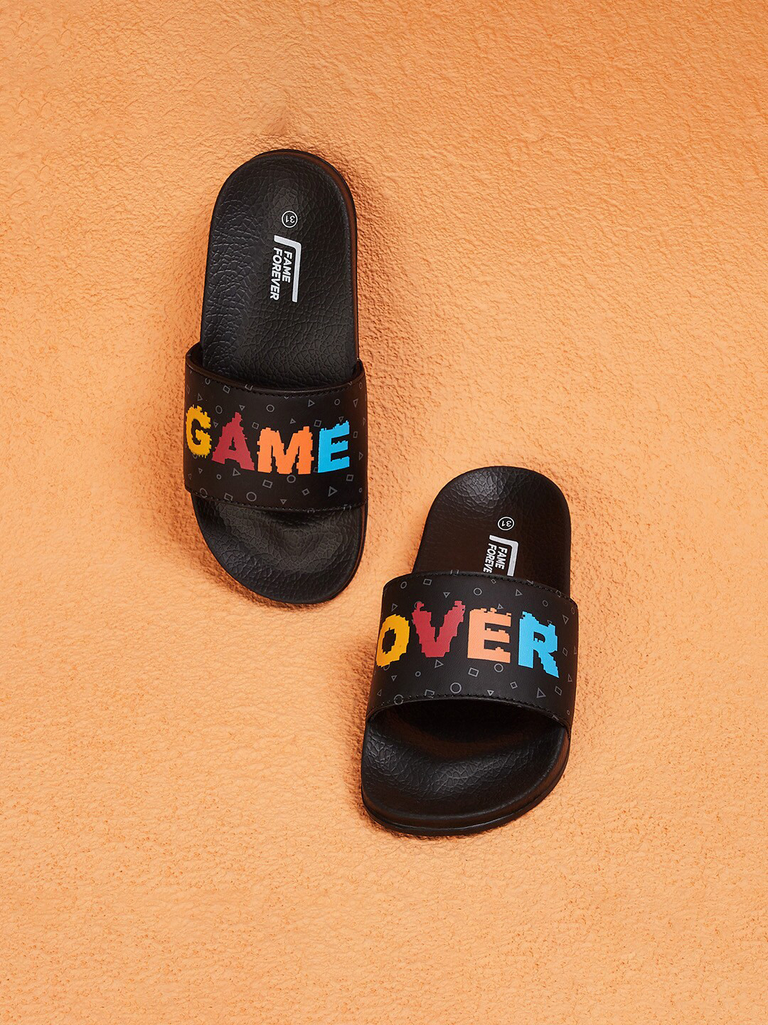 

Fame Forever by Lifestyle Boys Printed Rubber Sliders, Black
