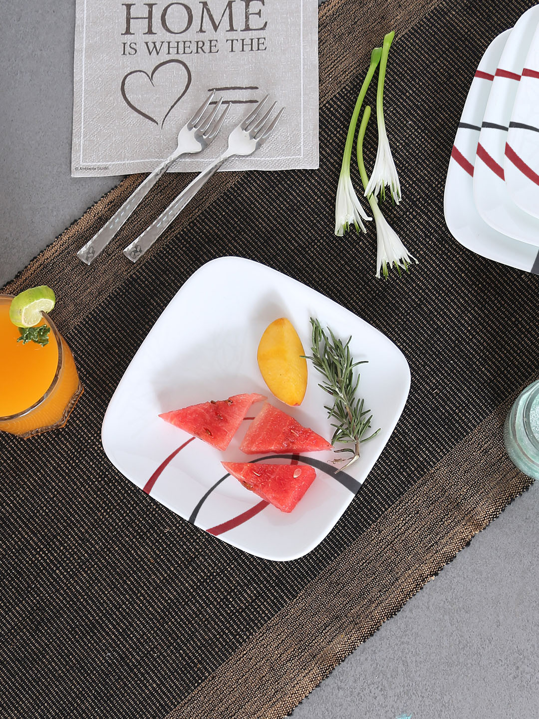 

Corelle Set of 6 White & Red Printed Medium Glass Plates