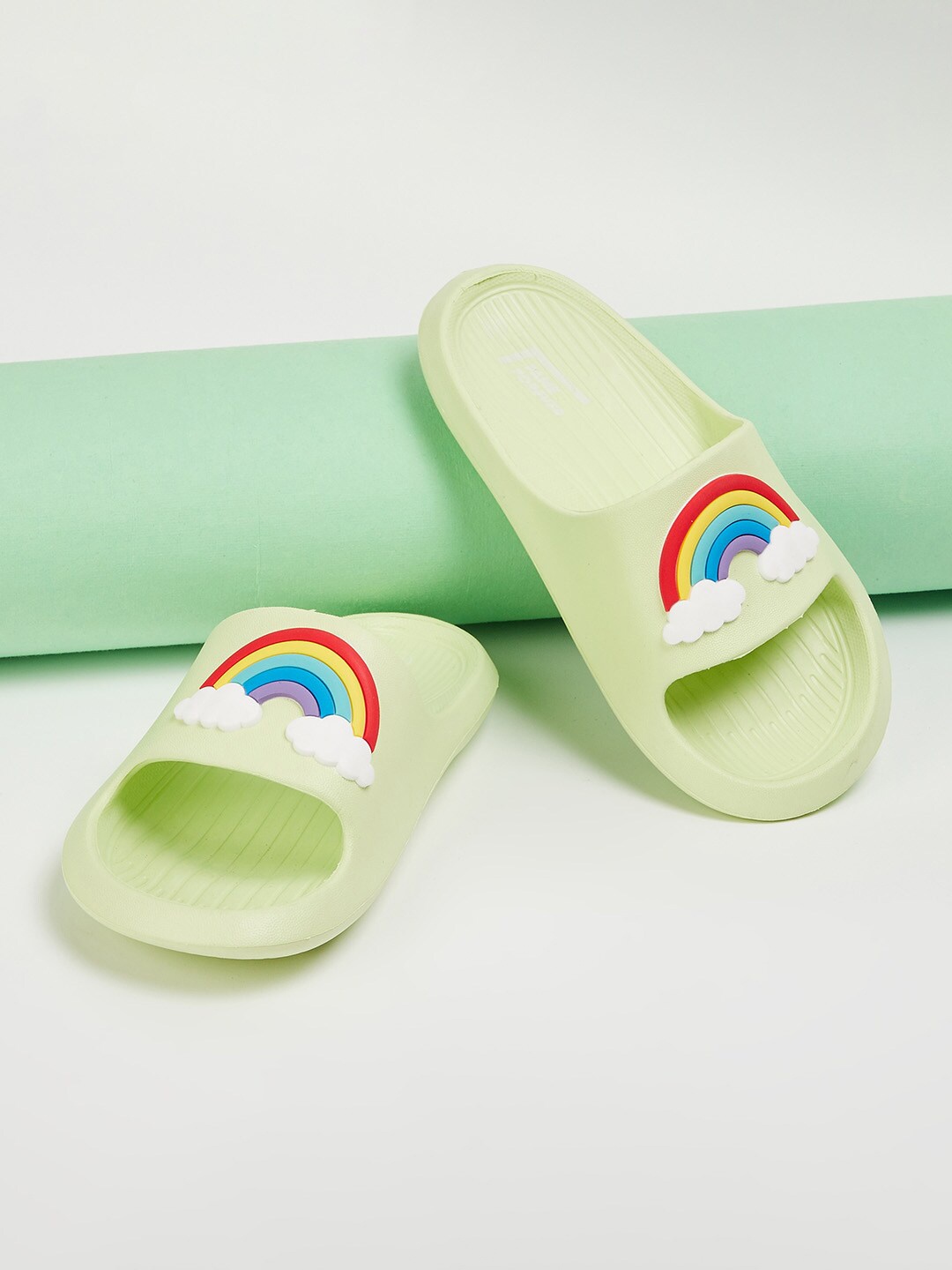 

Fame Forever by Lifestyle Girls Printed Rubber Sliders, Green