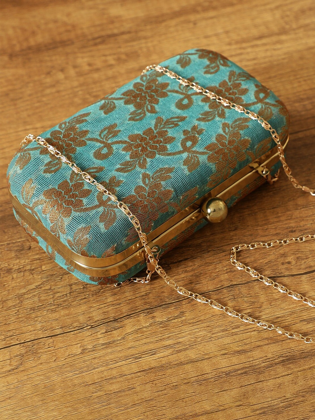 

TRINK Textured Box Clutch With Chain Strap, Blue