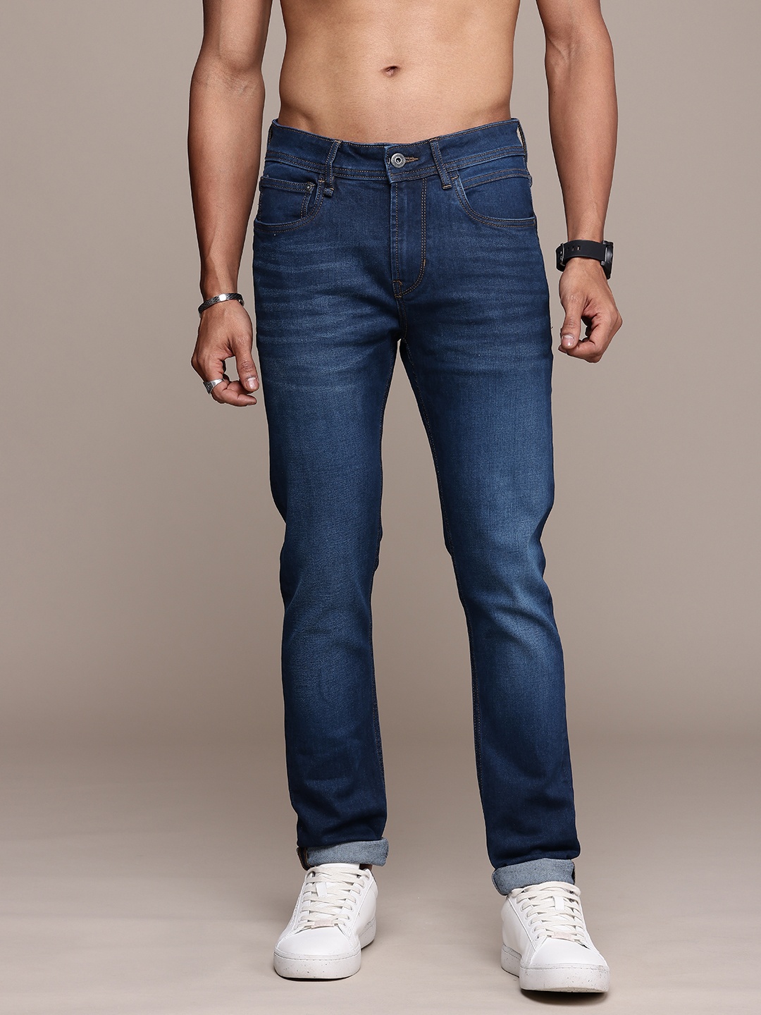 

Roadster Men Straight Fit Heavy Fade Stretchable Jeans, Blue