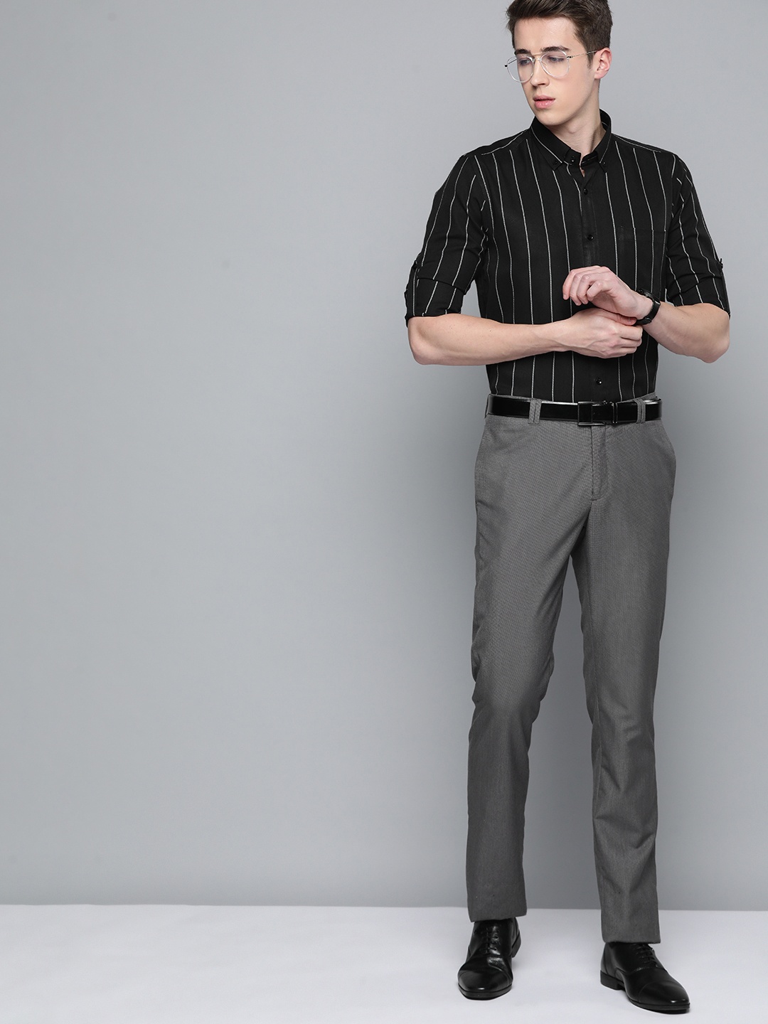 

DENNISON Men Smart Slim Fit Striped Formal Shirt, Black