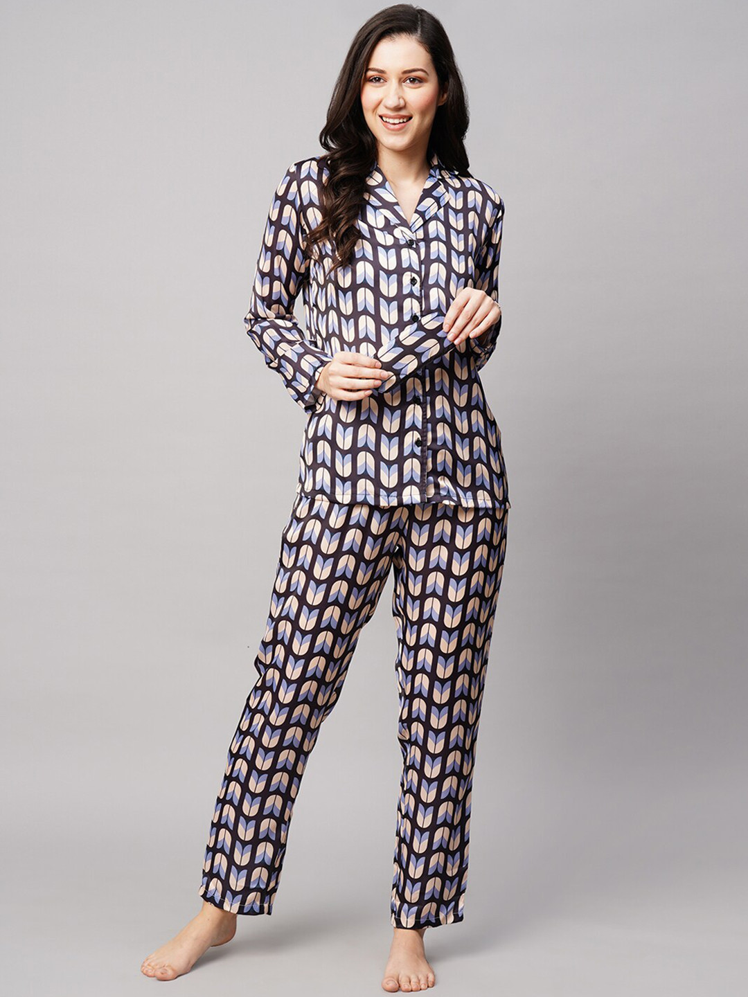 

DRAPE IN VOGUE Women Printed Night suit, Black