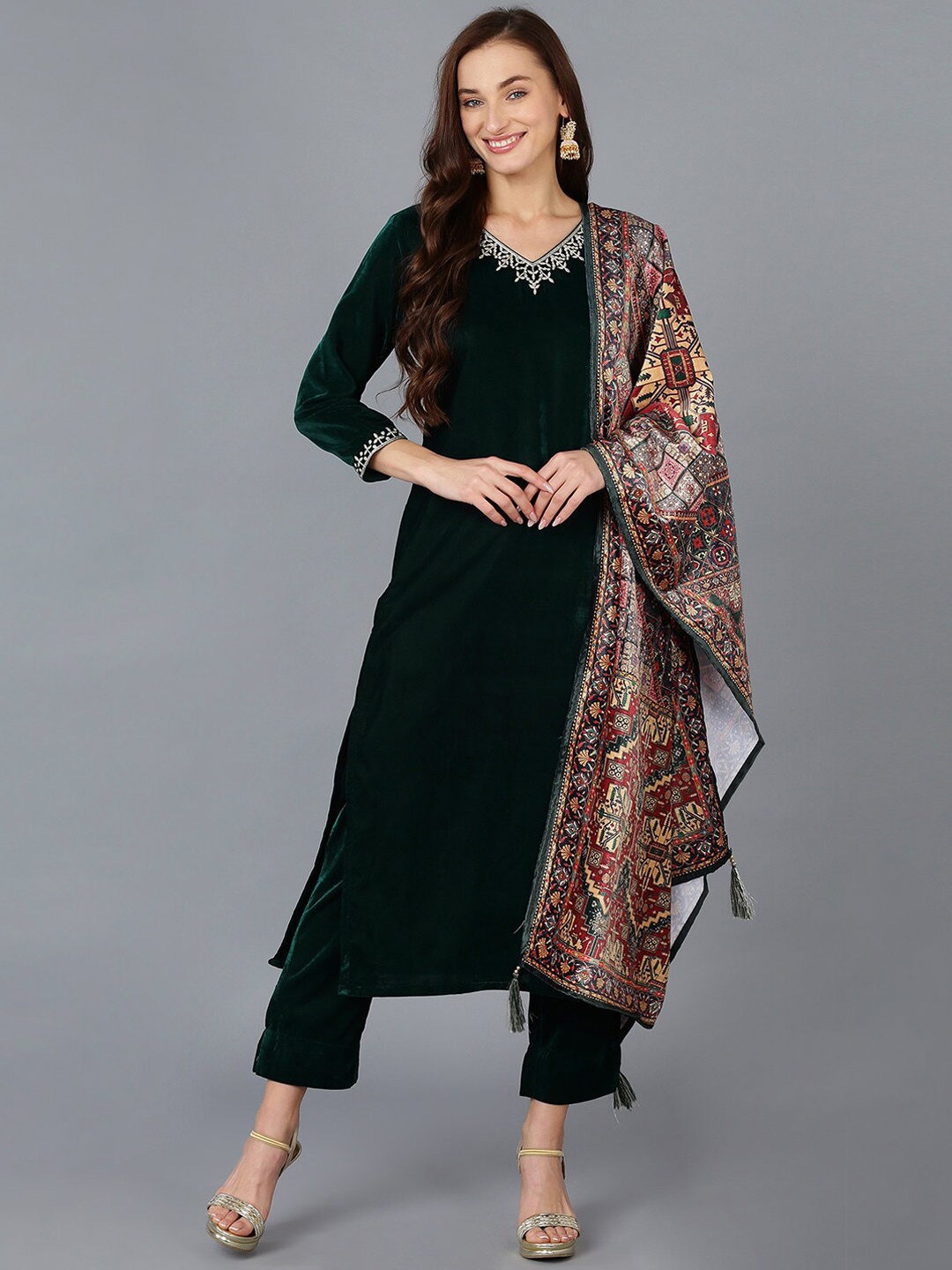 

AHIKA Women Velvet Kurta with Trousers & With Dupatta, Green