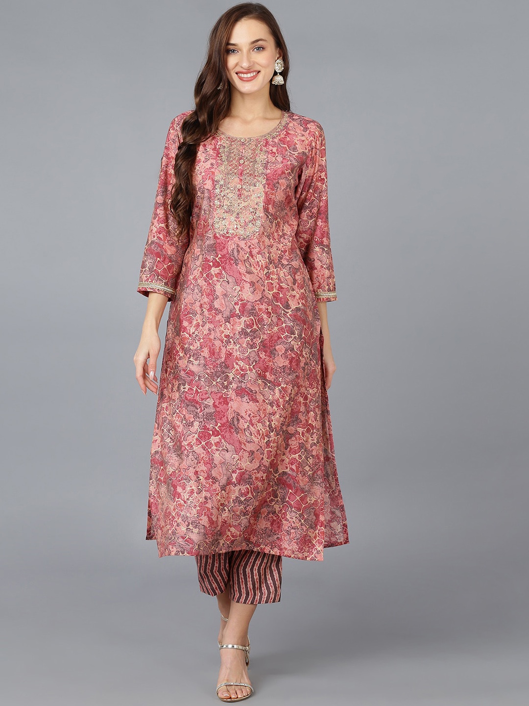 

AHIKA Women Printed Thread Work Silk Kurta, Peach
