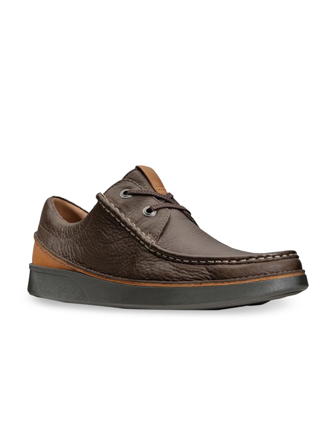 

Clarks Men Textured Leather Casual Shoes, Brown